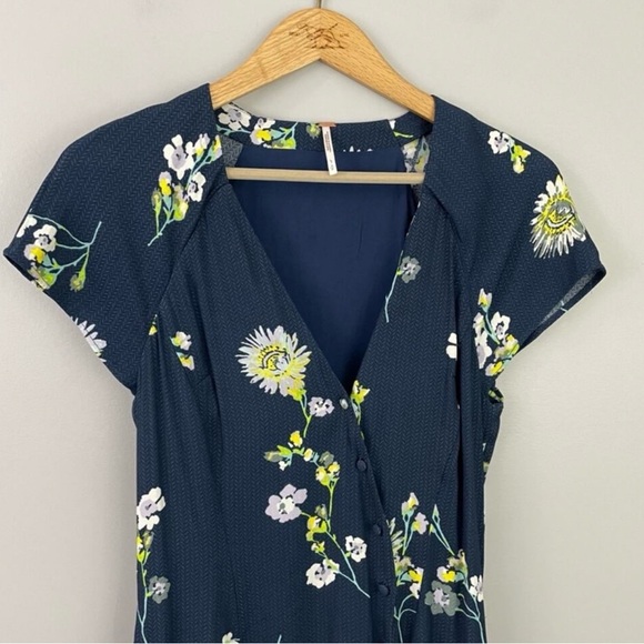 Free People - Floral V-Neck Navy Dress - NWOT - Picture 3 of 3